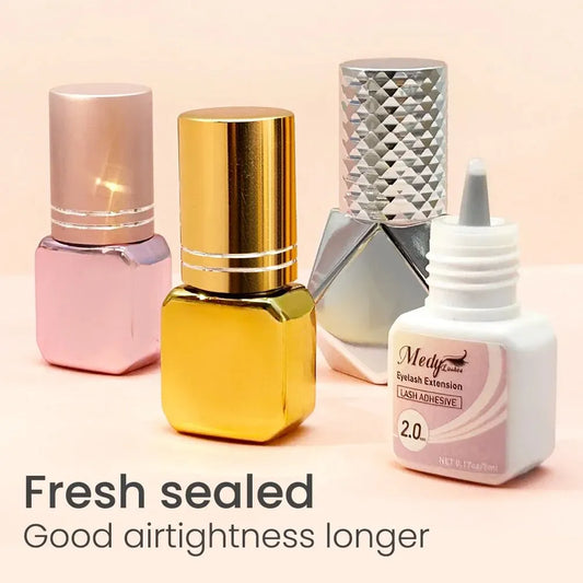 Extra Strong Eyelash Glue 5ml 0.3-3 Sec Drying Time Retention 7-8 Weeks Low Smell Waterproof Eyelash Extension Glue Wholesale