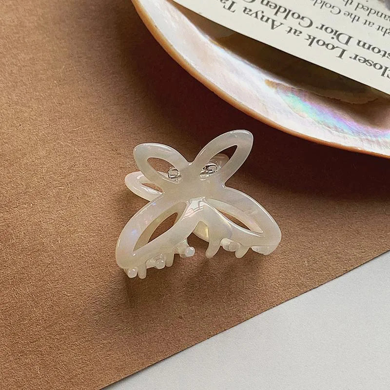 New Butterfly Hair Clips Women Retro French Personality Jelly Hairpin Plastic Green Hair Claw Ladies Hairgrips Hair Accessories