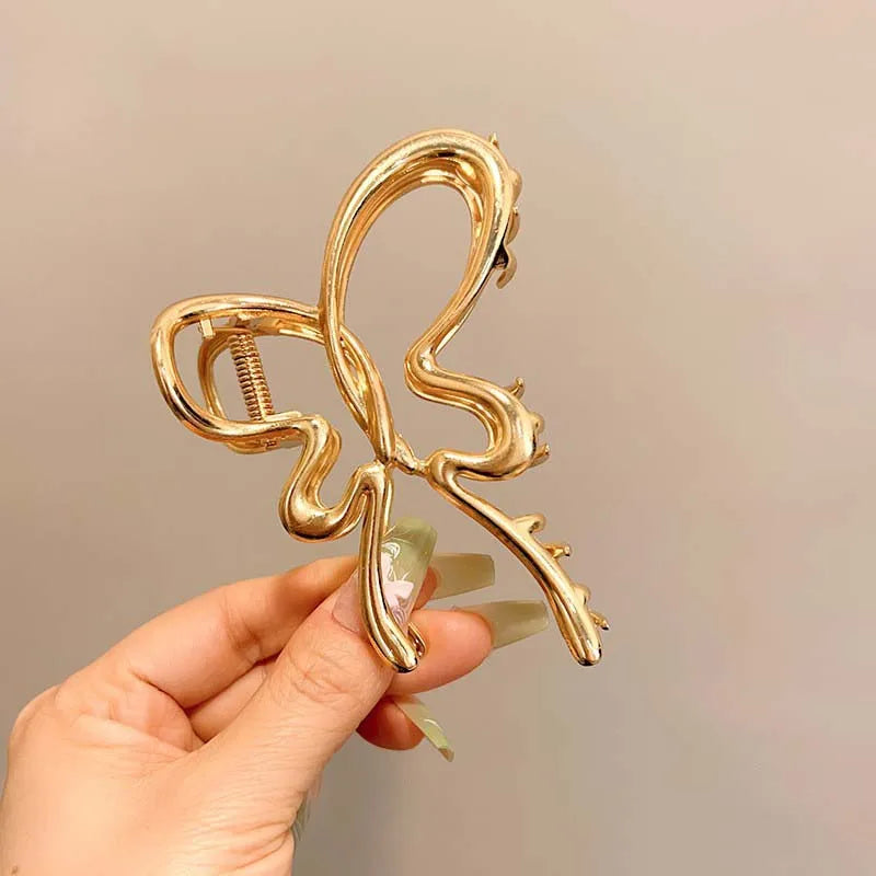 Fashion Silver Color Hollow Butterfly Hair Claw for Women Simple Metal onytail Shark Clip Hair Crabs Headwear Hair Accessories