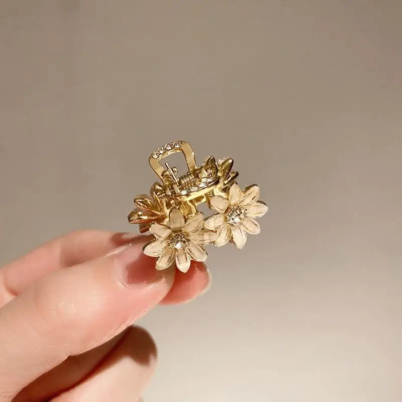 Super Cute Crystal Butterfly Mini Hairpin Girls Hair Accessories Bangs Clip Top Clip Exquisite Small Hair Claw