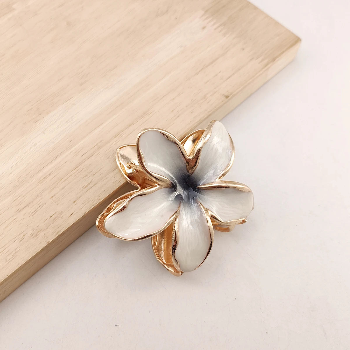 3/6 Pcs Alloy Flower Hair Claw Clips for Women Beach Holiday Hair Claw Stylish Shopping Headwear Female Hair Accessory