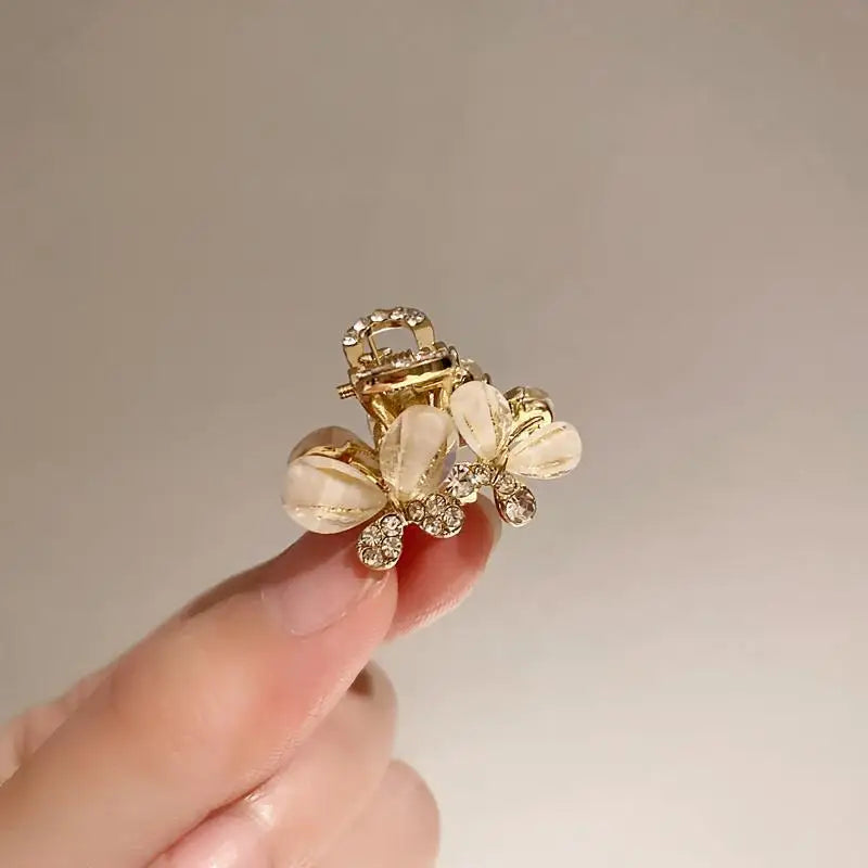 Super Cute Crystal Butterfly Mini Hairpin Girls Hair Accessories Bangs Clip Top Clip Exquisite Small Hair Claw