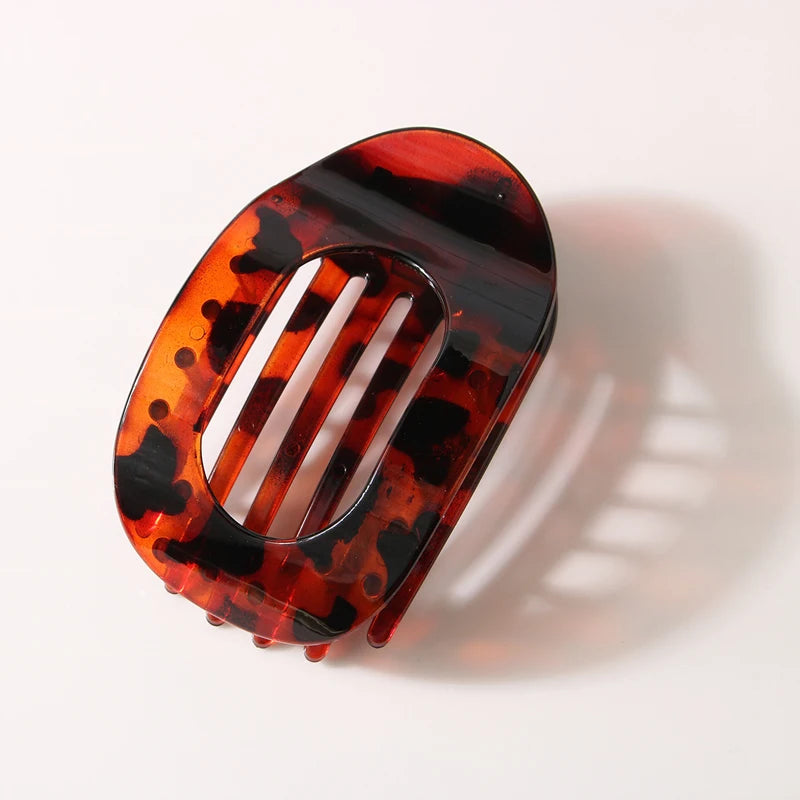 Fashion Oval Flat Hair Clips for Women New Design Leopard Large Flat Round Claw Clip French Acrylic Lying Down Hair Accessories