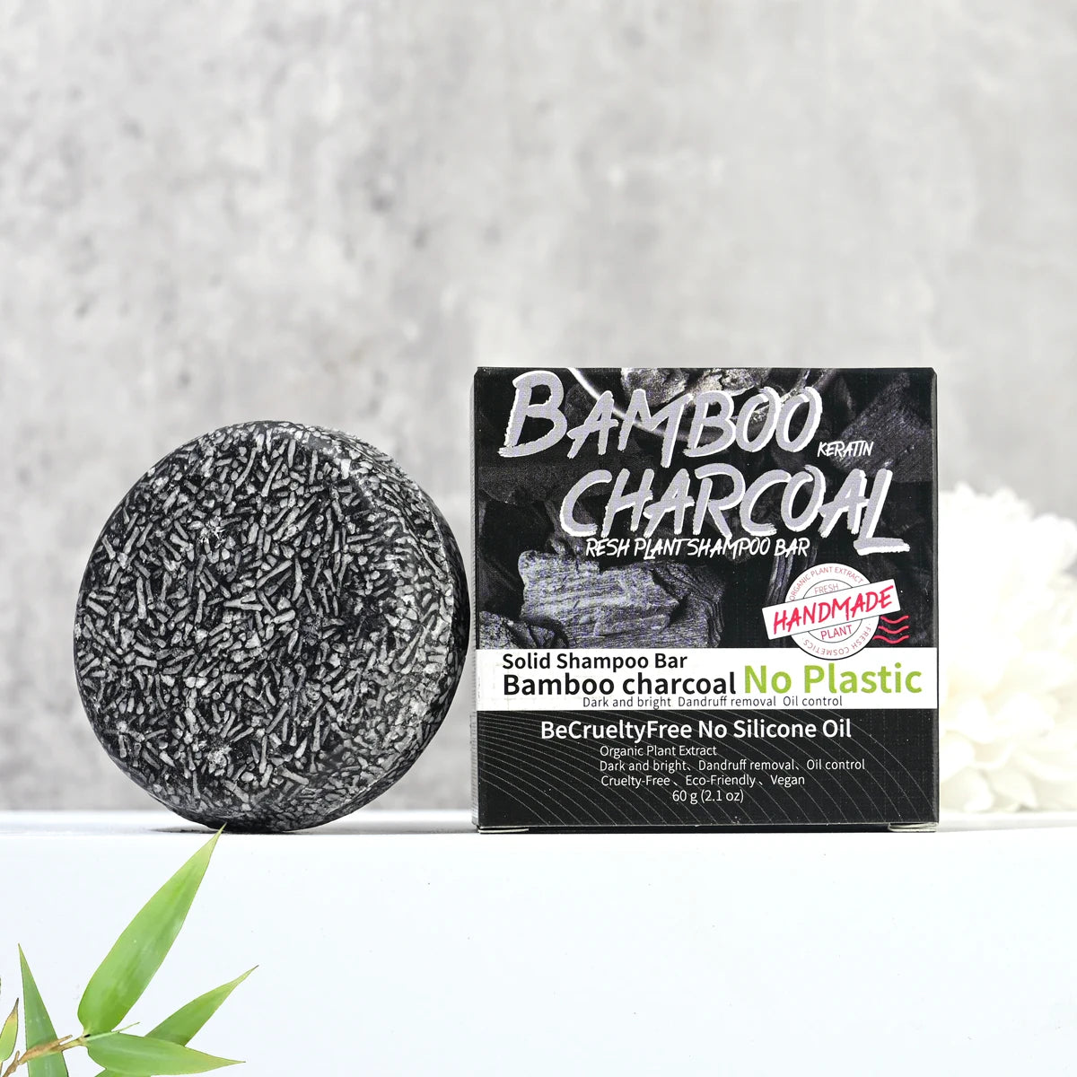 Men's bamboo charcoal solid shampoo deeply cleanses and moisturizes the scalp