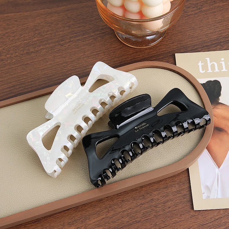 French Sweet Fashion Oversized Butterfly Hollow Acetate Grab Shark hair Clip Is Suitable For Girls Hair Accessories