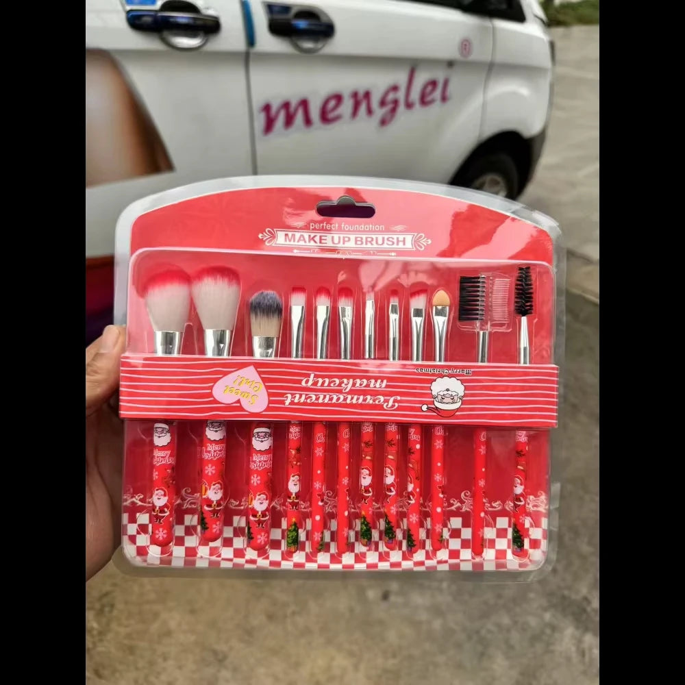 12PCS Christmas Makeup Brush Gift Set | Cute Santa & Kitty Cartoon Brushes for Women | Beginner-Friendly Holiday Beauty Kit