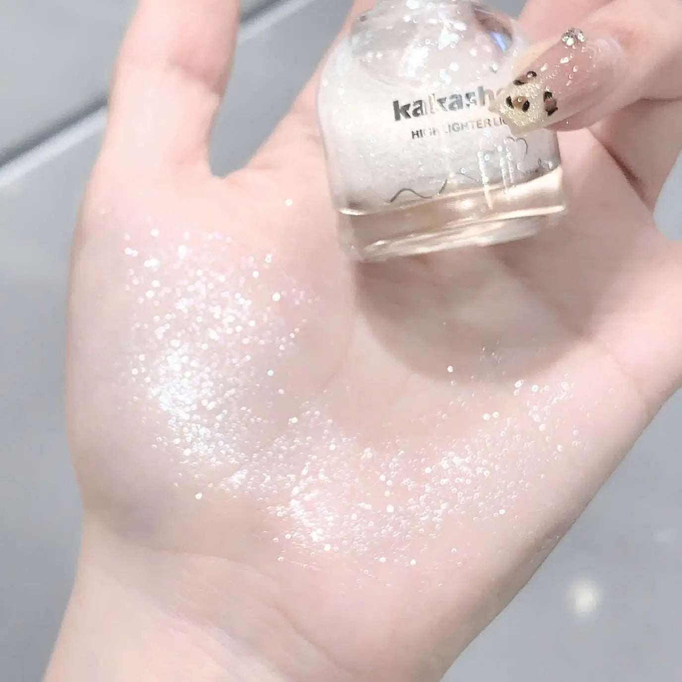 kakashow Liquid Highlighter Diamonds Ball Highlights Shimmer Glow Brightening Glitter Multifunctional for Face Eyes And More