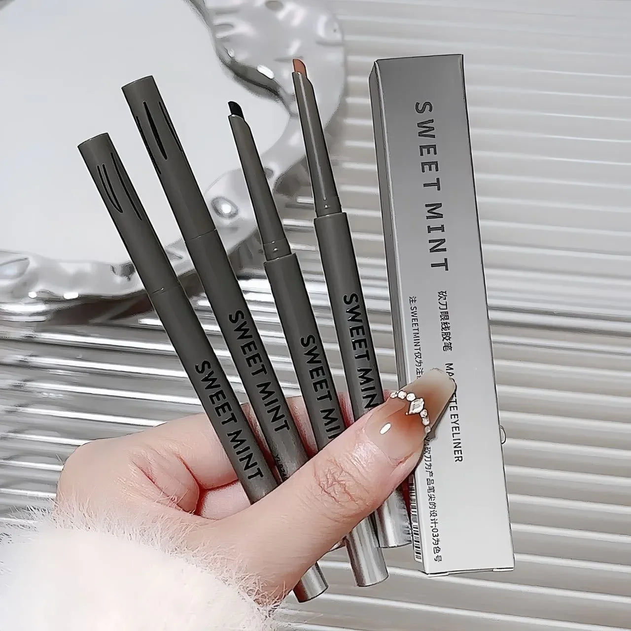 Smooth Eyeliner Gel Pen Matte Lower Eyelid Lying Silkworm Pencil Sweatproof Waterproof No Smudge Inner Eye Liner Stick Makeup
