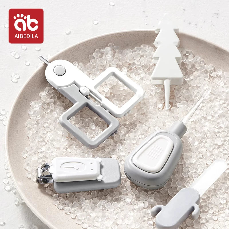 Newborn Baby Nail Scissor Baby Nail Care Tool Kid Safe Portable Nail Clipper Trimmer Tweezer with Box Children Manicure Kit