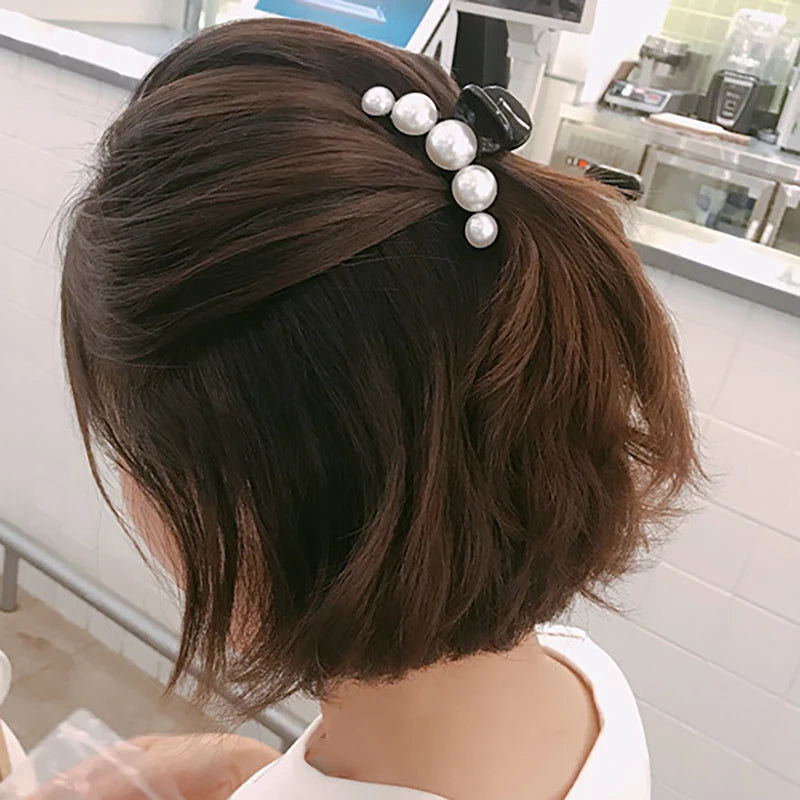 Elegant Pearl Hair Accessories and Trendy Crystal Hair Ornaments with Non-Slip Clips and Imitation Diamond Crab Hair Clips for P