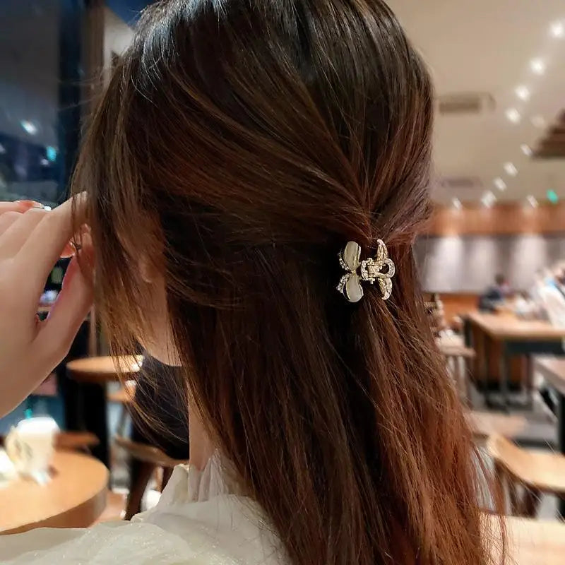 Super Cute Crystal Butterfly Mini Hairpin Girls Hair Accessories Bangs Clip Top Clip Exquisite Small Hair Claw