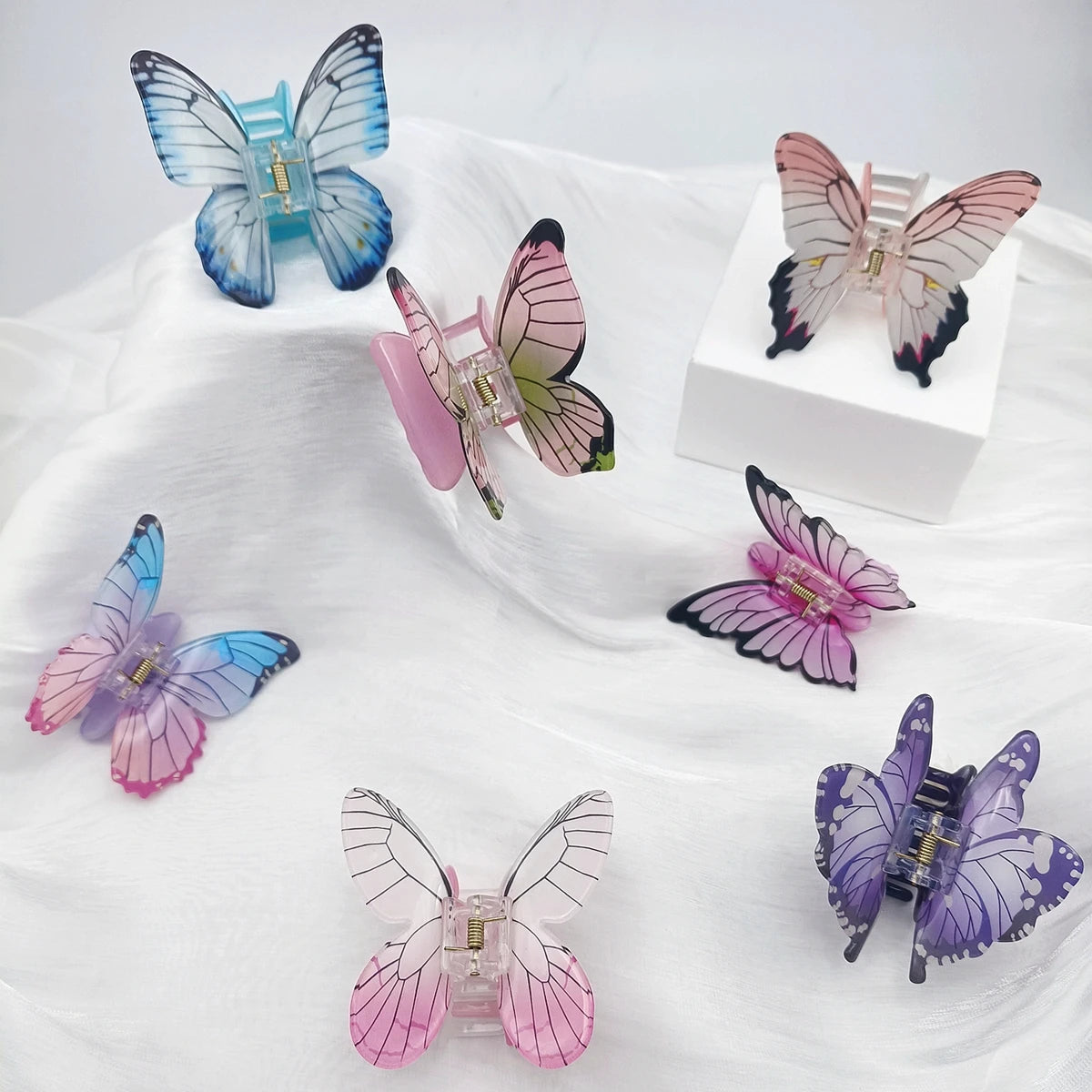 Simulation Butterfly Hair Claw Acrylic Claw Clip Temperament Grab Hair Clips for Girls Ins Trendy Hair Accessories Gift