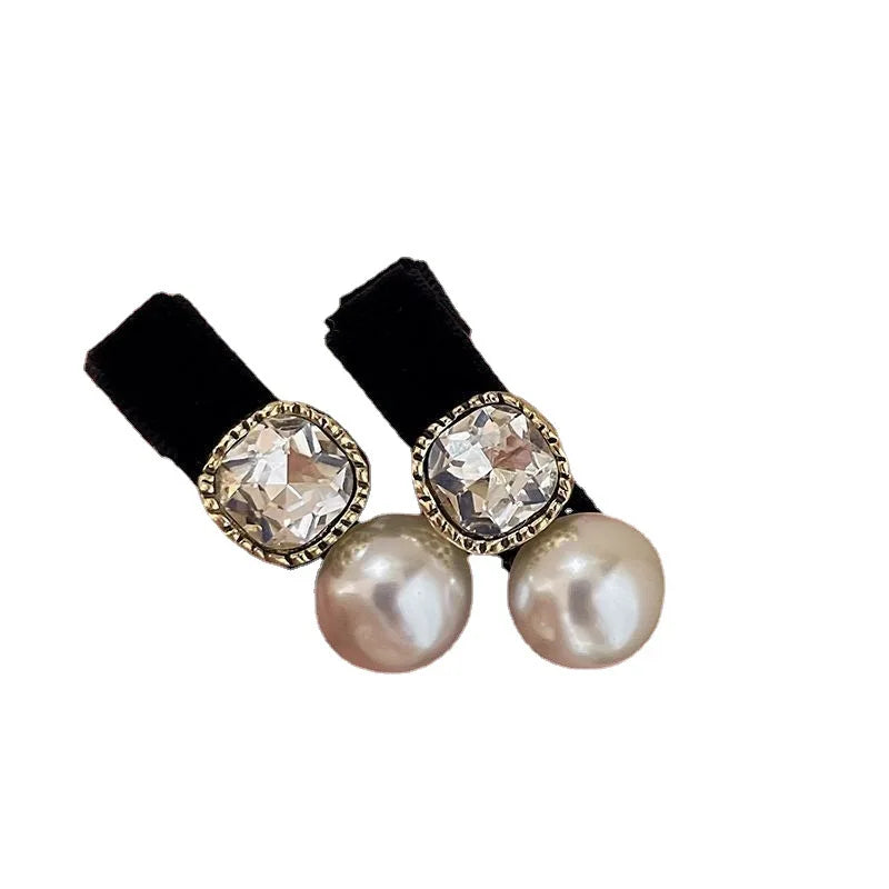 2/4pcs Pearl small fragrance side clip headpiece for women, exquisite black velvet bangs hair clip, retro new high-end clip