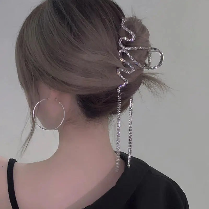 Hot Hit 1PC Light Luxury Rhinestones Grab Clip Large Snake Clip Female High-end Tassel Chain Hair Clip Back Head Shark Clip Head