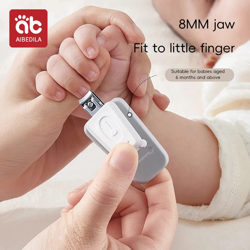 Newborn Baby Nail Scissor Baby Nail Care Tool Kid Safe Portable Nail Clipper Trimmer Tweezer with Box Children Manicure Kit