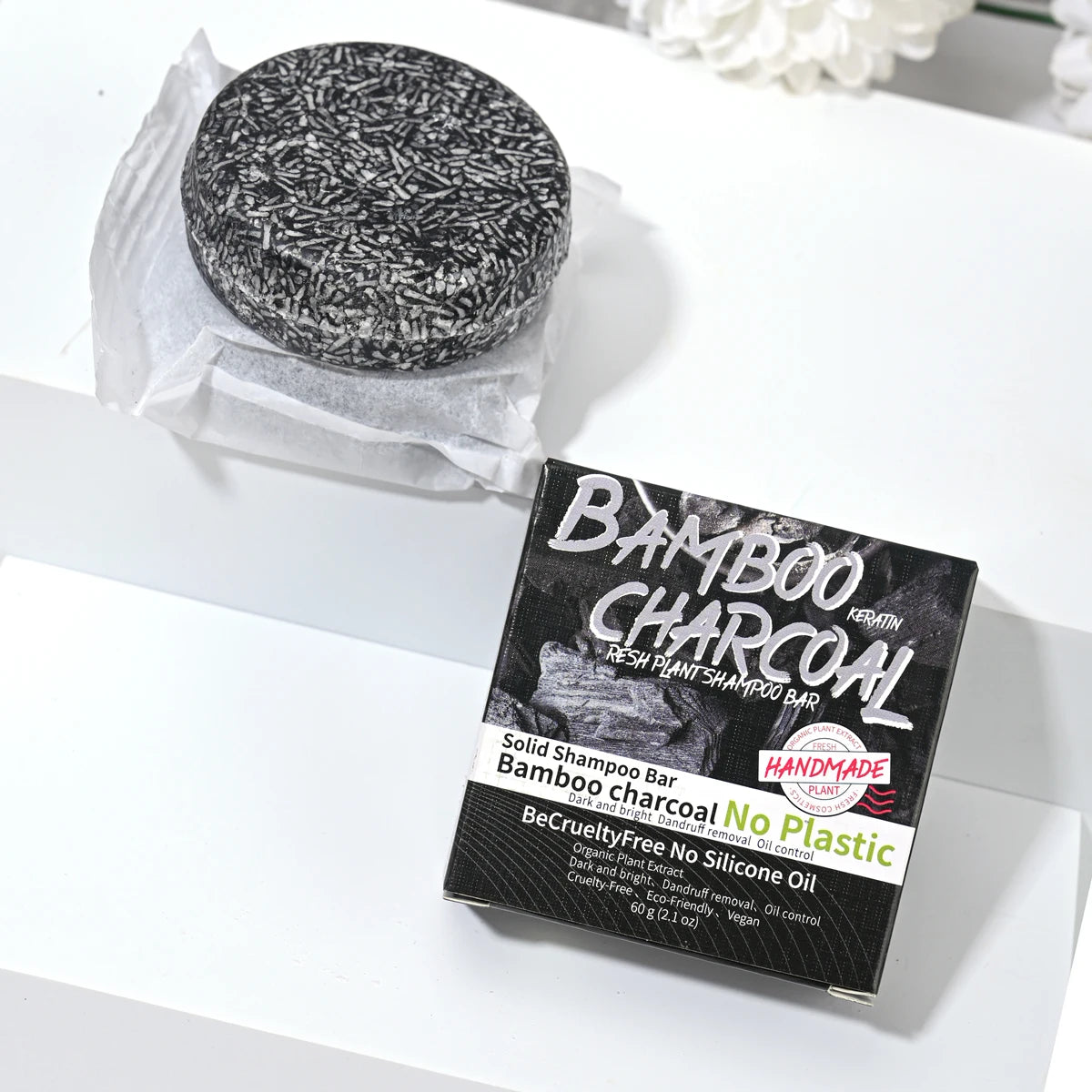 Men's bamboo charcoal solid shampoo deeply cleanses and moisturizes the scalp