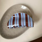 1pc Retro winter blue and brown striped hair claw, high-end niche back-of-head shark clip, minimalist elegant bun hair clip.