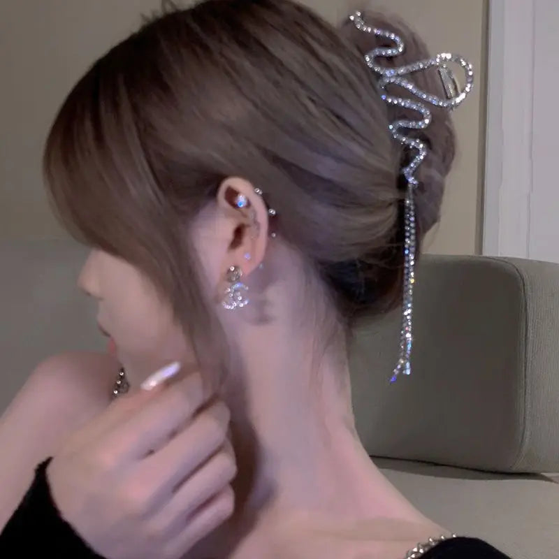 Hot Hit 1PC Light Luxury Rhinestones Grab Clip Large Snake Clip Female High-end Tassel Chain Hair Clip Back Head Shark Clip Head