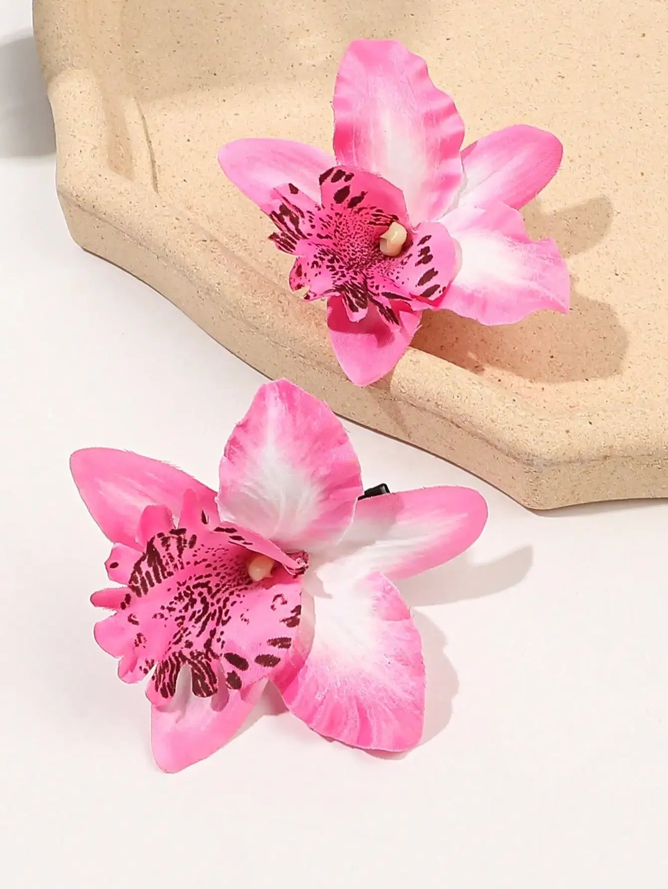2pcs Boho Style Oversized Faux Flower Hair Clip Set, Elegant Beach Side-Bang Decor Headpieces Claw Clips Hair Claws Hair Barrettes, School Stuff, Pink Hair Clips, Vacation Outfits Woman, Girly, Hair Accessories, Valentines Ac