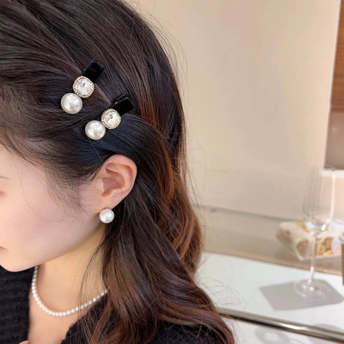2PCS Pearl &Rhinestone Hair Clips Set, Black Base Elegant Retro-Style Hair Accessories For Women, Stylish Daily Wear Party Decor