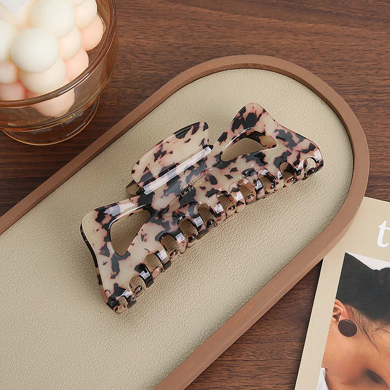 French Sweet Fashion Oversized Butterfly Hollow Acetate Grab Shark hair Clip Is Suitable For Girls Hair Accessories